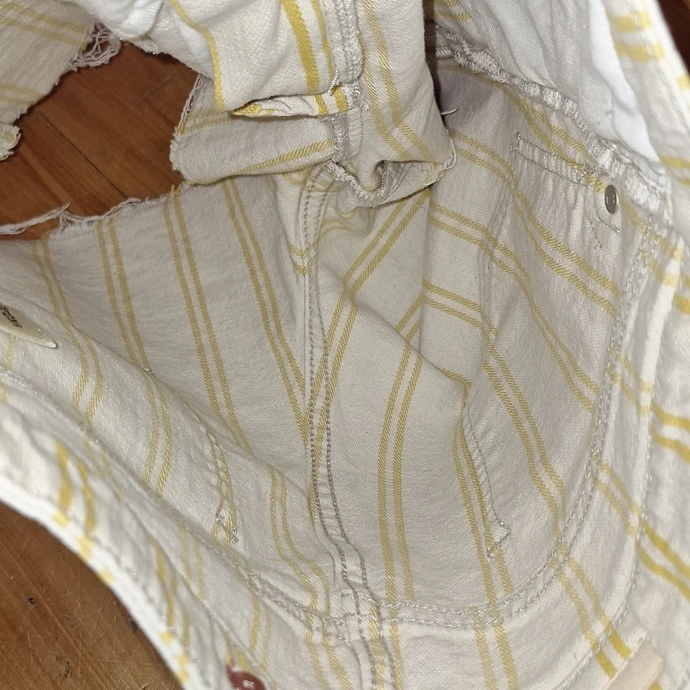 Anthropologie Pilcro Yellow & Cream Striped Cut Off High Waist Shorts Size 28 - Picture 7 of 12